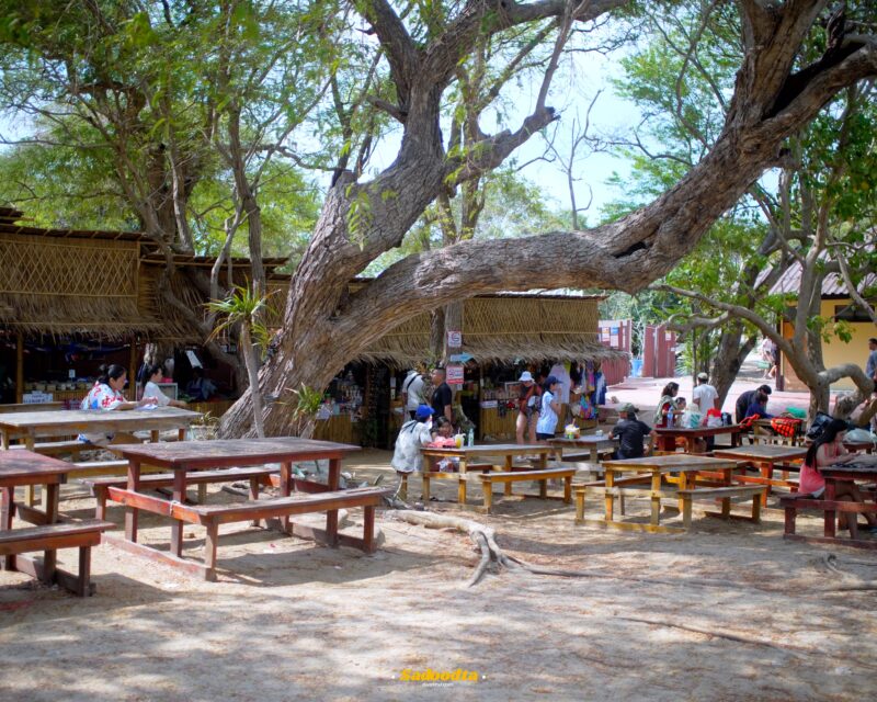 เกาะขาม สัตหีบ 2026: น้ำใสเหมือนมัลดีฟส์ ใกล้กรุงเทพฯ แค่นี้เอง! 9 BOY00233