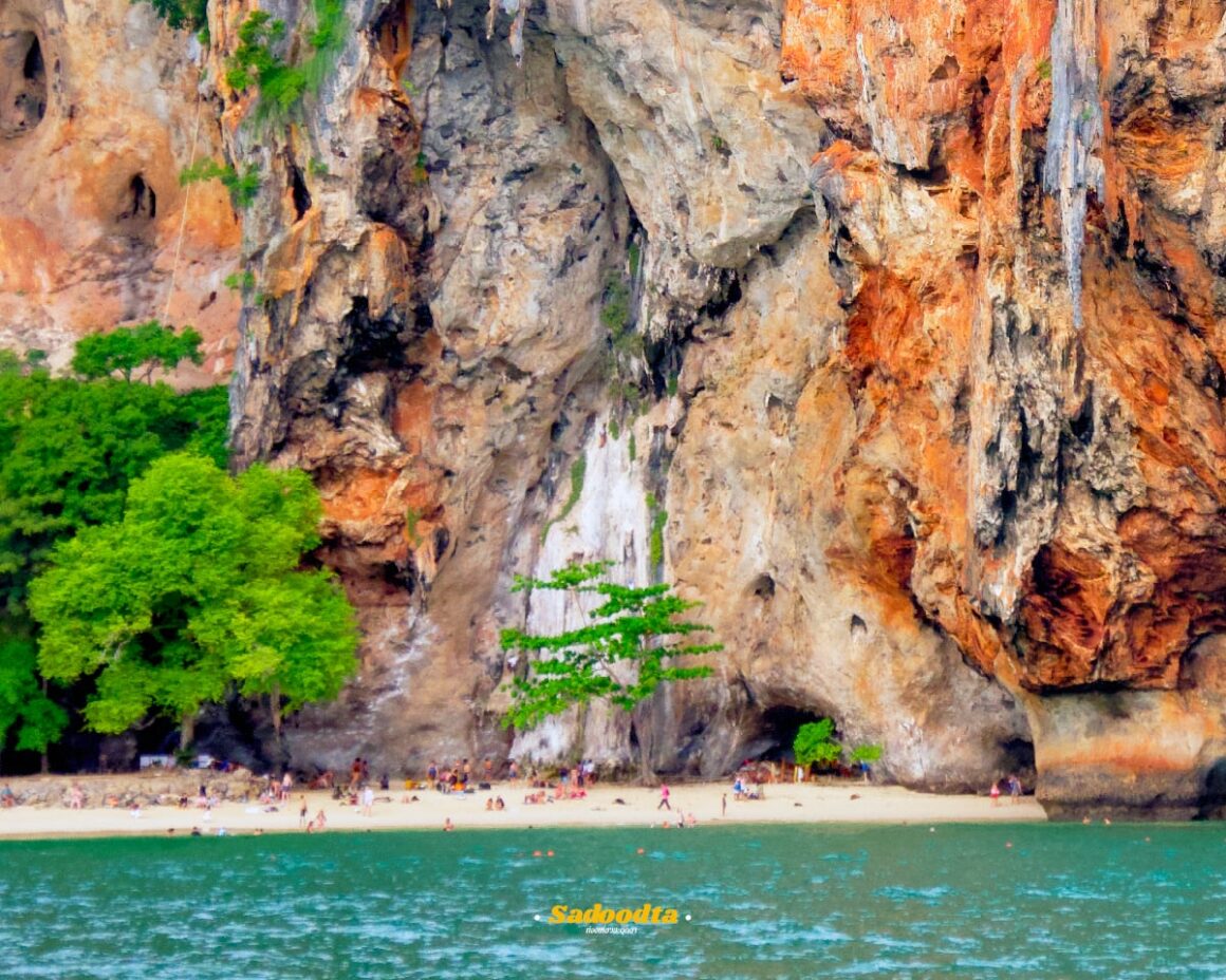 การปีนหน้าผาที่ ไร่เลย์ (Railay Beach) จังหวัดกระบี่ 1 BOY02448
