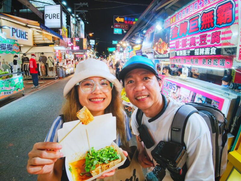 Road Trip ตะลุยไต้หวัน (EP.1) | เถาหยวน - ซินจู่ - ไถจง วันแรกก็ของกินฉ่ำแล้ว! 🇹🇼 6 ตลาดกลางคืนเฝิงเจี่ย (Fengjia Night Market)