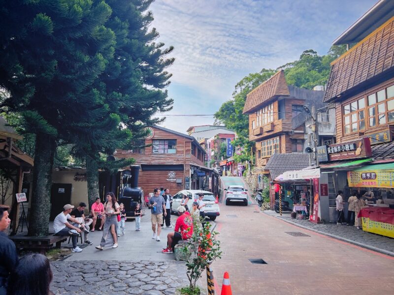 Road Trip ตะลุยไต้หวัน (EP.1) | เถาหยวน - ซินจู่ - ไถจง วันแรกก็ของกินฉ่ำแล้ว! 🇹🇼 4 สถานีรถไฟเซิงซิง (Shengxing Station)