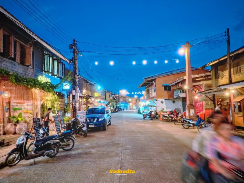ชุมชนศรีรายา เมืองเก่าลันตา (Lanta Old Town)สัมผัสเสน่ห์ร้อยปีริมทะเลกระบี่ 1 ชุมชนศรีรายา" หรือ Lanta Old Town