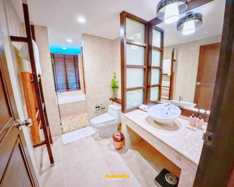 รีวิว Rawi Warin Resort & Spa เกาะลันตา: สัมผัสความสงบในสระธรรมชาติริมทะเลอันดามัน 4 รีวิว Rawi Warin Resort & Spa เกาะลันตา