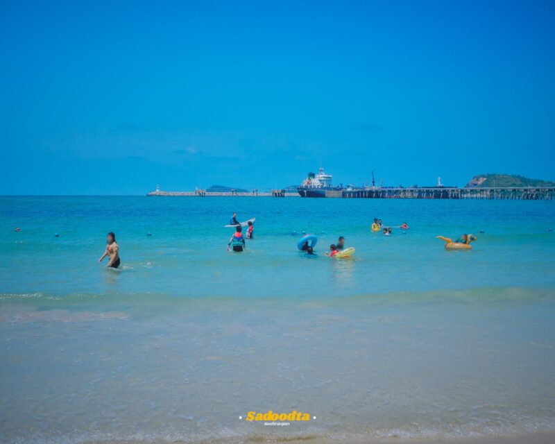 เที่ยวหาดนางรำ-หาดนางรอง สัตหีบ: ทะเลใกล้กรุง น้ำใสเหมือนข้ามเกาะ ในงบประหยัด! 5 nangrumbeach 001